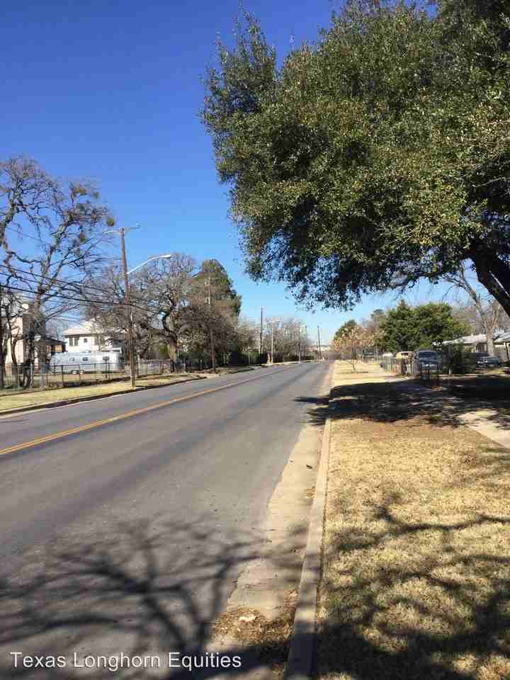 1006 Samuels Ave #4 - Photo 3 of 9