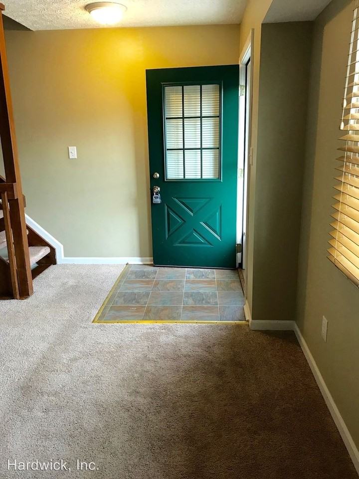 7880 Woodhouse Ln - Photo 2 of 14