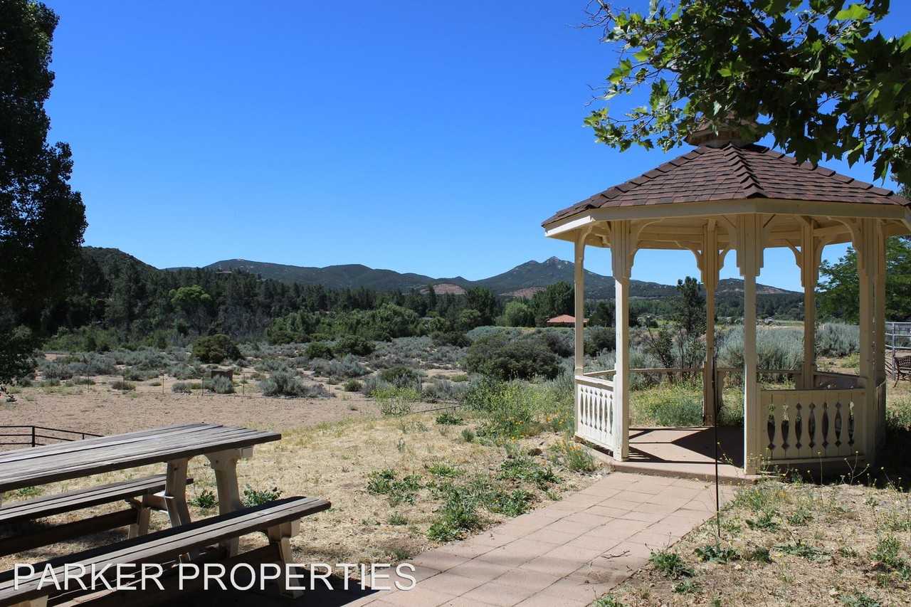 28809 Lone Pine Trail - Photo 2 of 22