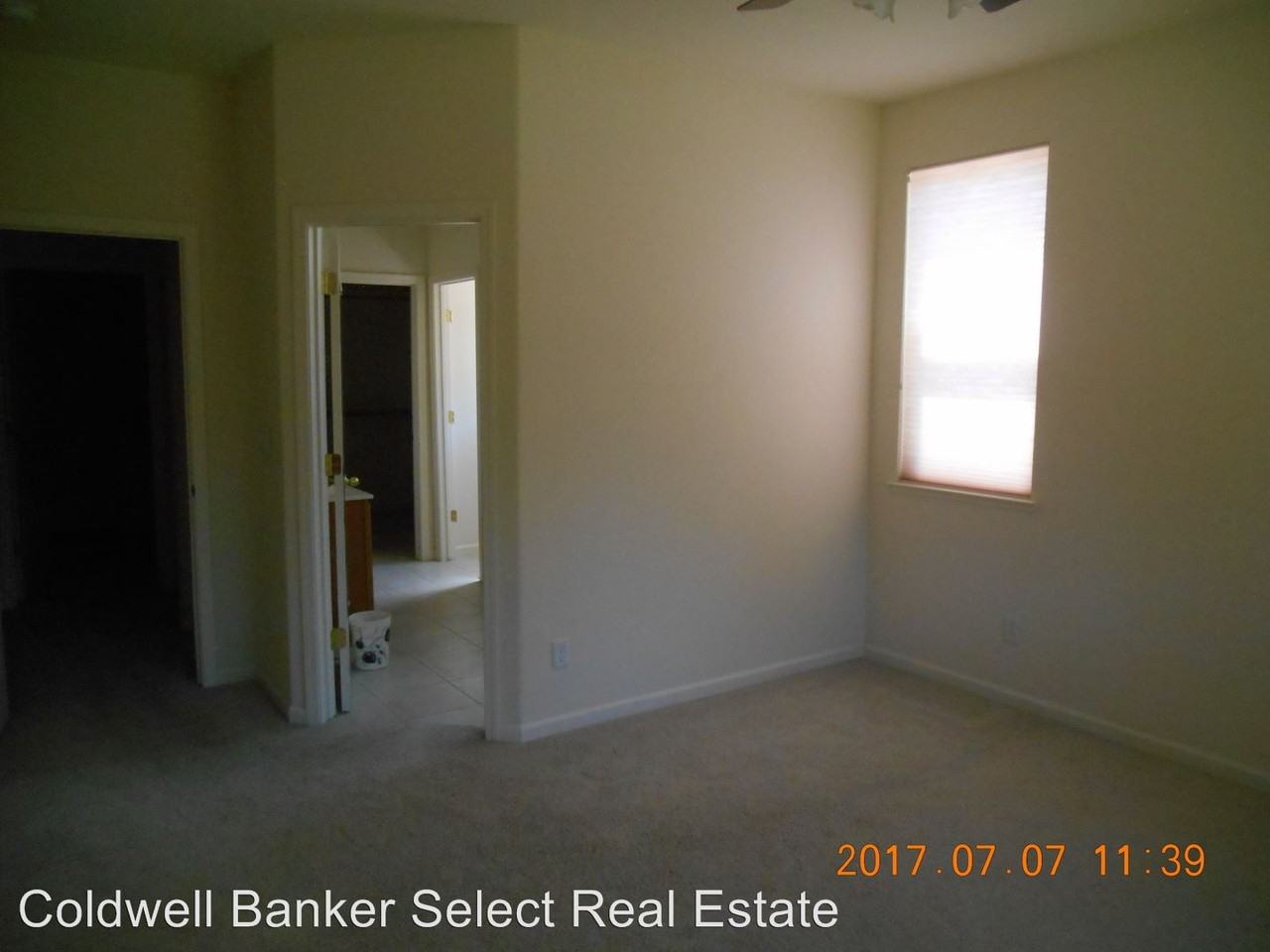 613 Champions Dr - Photo 2 of 7