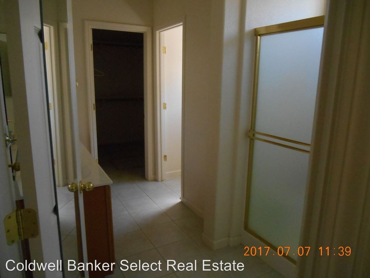 613 Champions Dr - Photo 3 of 7