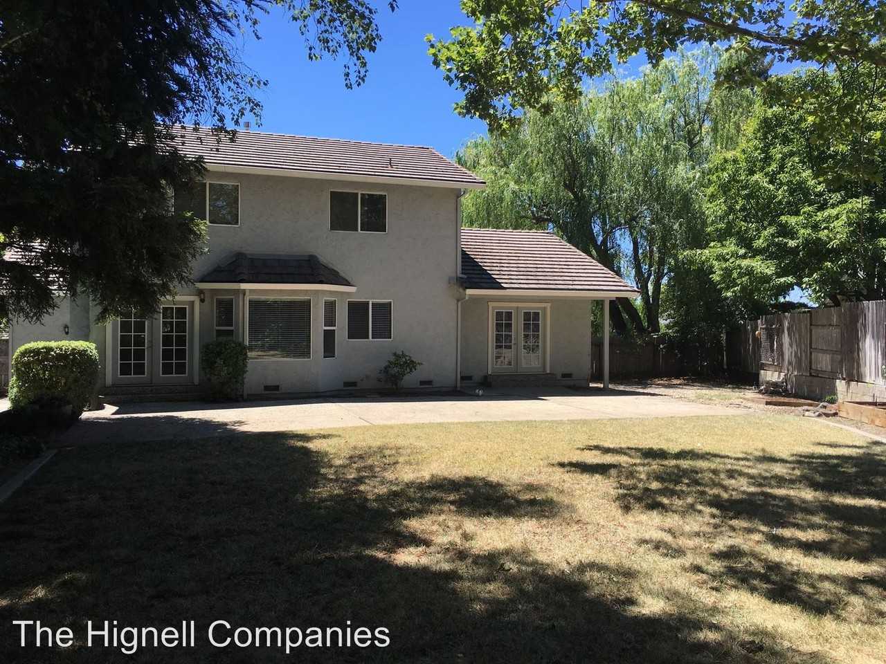 239 Idyllwild Cir - Photo 2 of 12