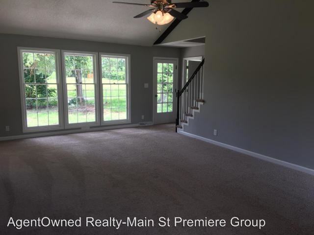 514 Longleaf Rd - Photo 3 of 12