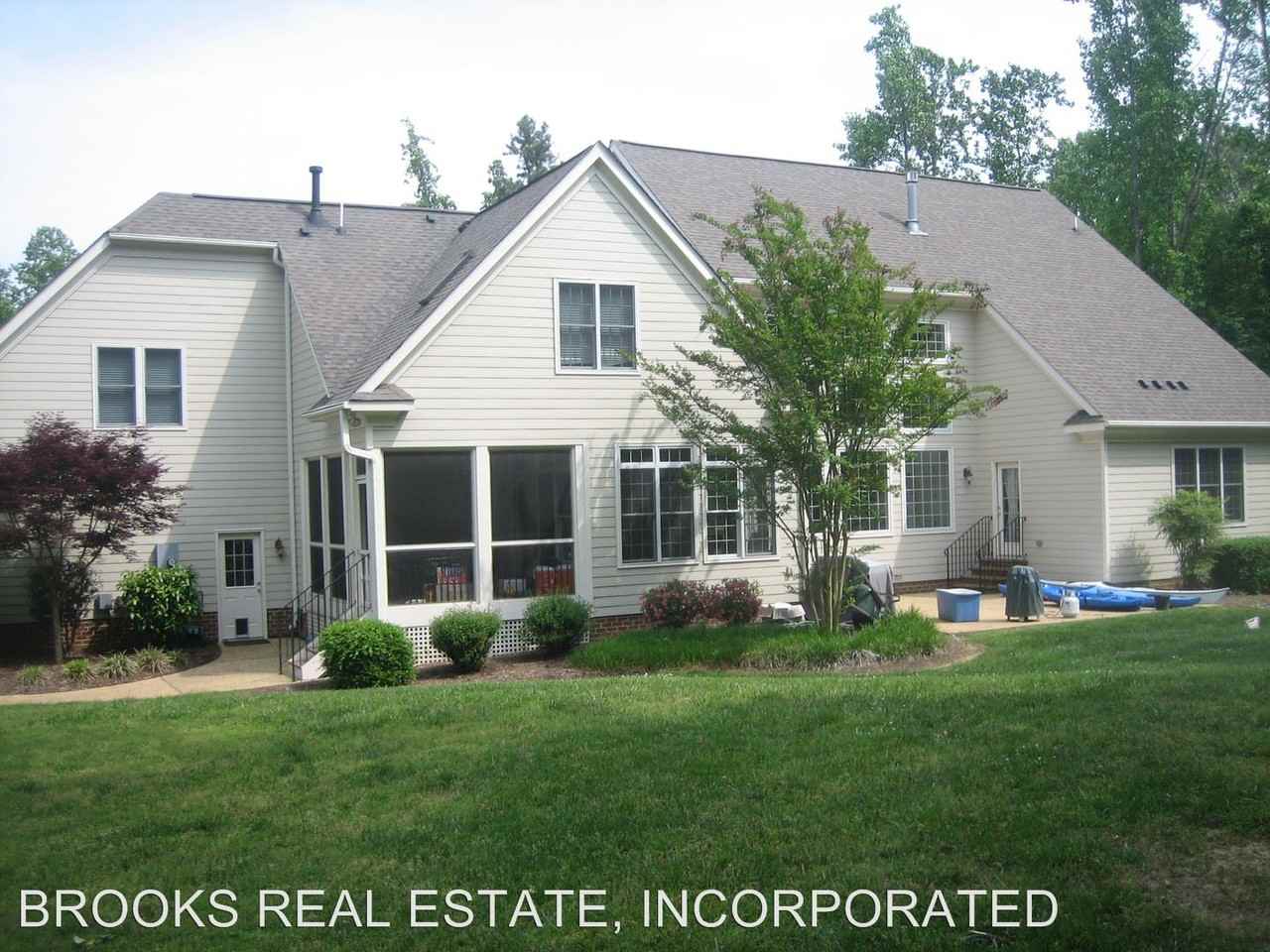 9105 Whispering Dr - Photo 3 of 13