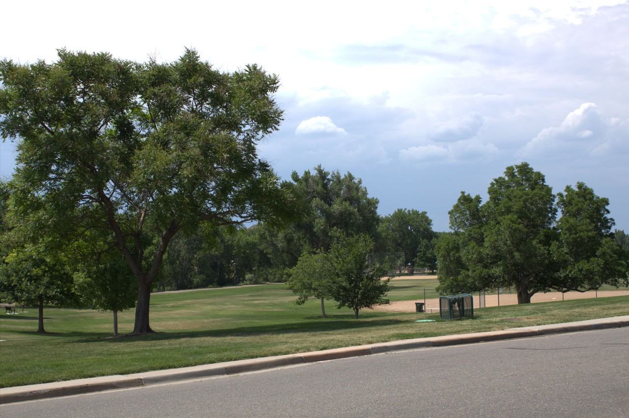 7098 S Elizabeth St - Photo 2 of 16