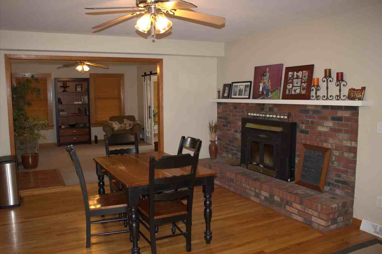 7098 S Elizabeth St - Photo 3 of 16