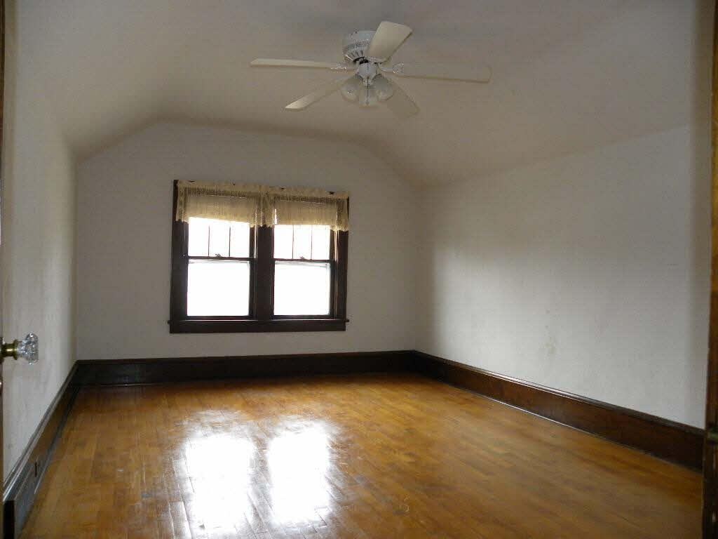 1502 Liberty St - Photo 3 of 8