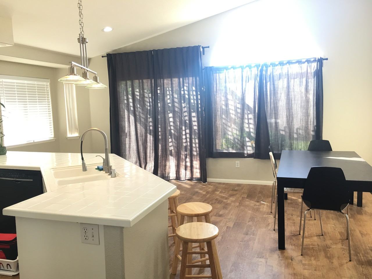 40112 Ravenwood Dr - Photo 2 of 14