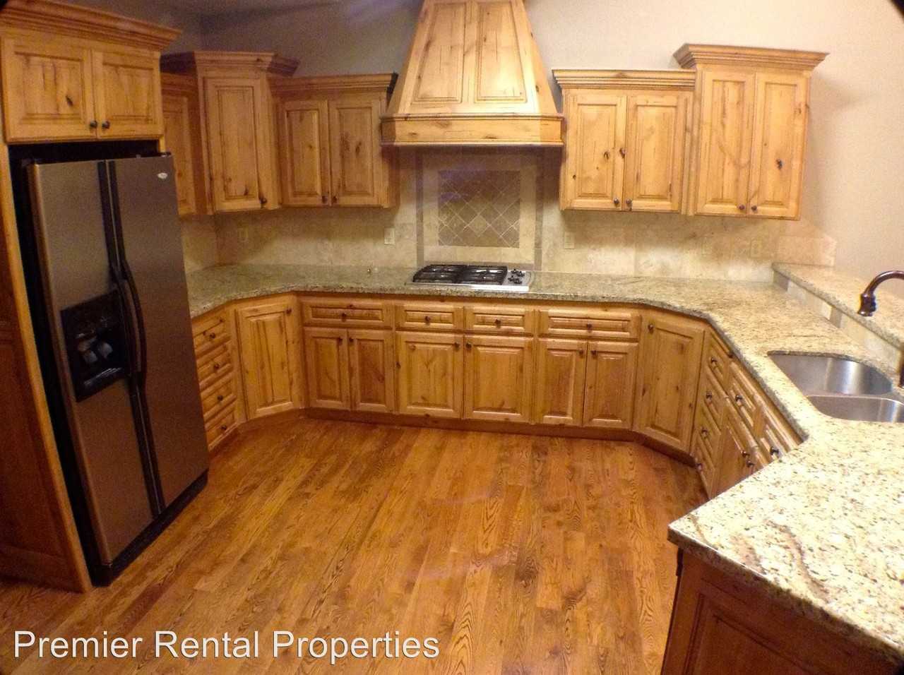 652 Eaglewood Dr - Photo 2 of 18