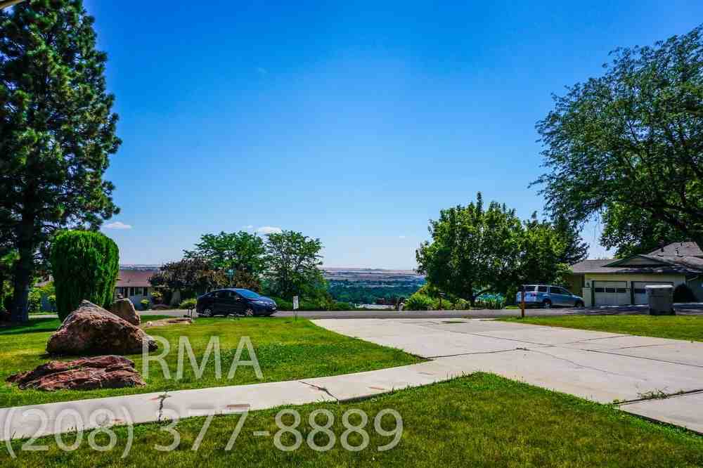 2360 S Ridgeview Way - Photo 2 of 13