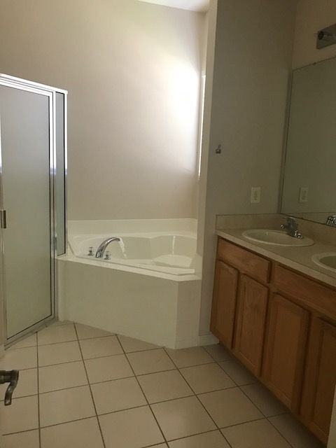 132 Flame Vine Way - Photo 2 of 5