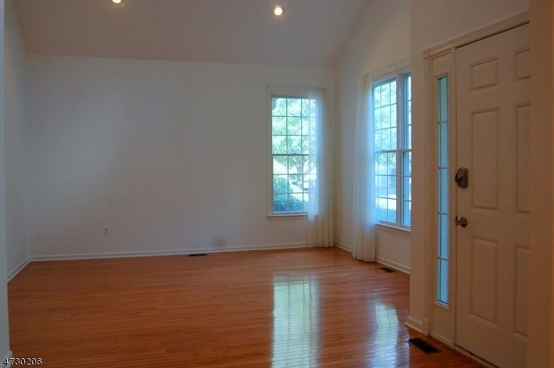 95 Patriot Hill Dr - Photo 2 of 23