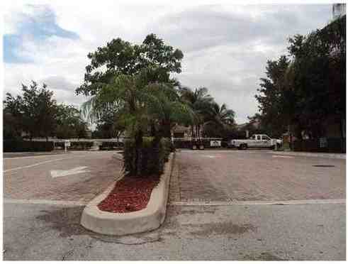 8528 W Southgate Shores Cir #8A - Photo 2 of 8