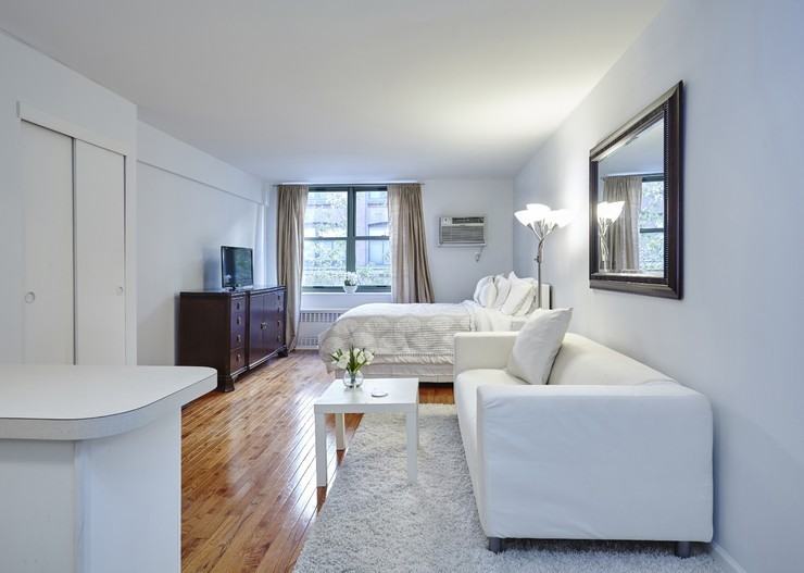 210 East 22nd Street #1E - Photo 2 of 3