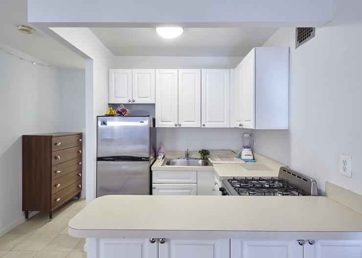 210 East 22nd Street #1E - Photo 3 of 3