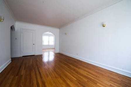 8552 S Laflin St - Photo 2 of 5