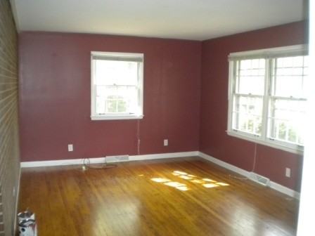 2407 Emerald Dr - Photo 2 of 6