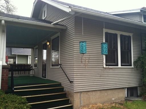 1916 Massachusetts St - Photo 3 of 20