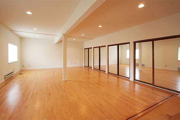 2121 Arrowhead Dr - Photo 3 of 14