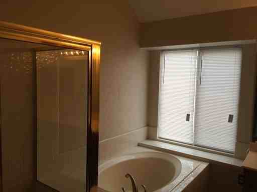 21123 Simi Valley Dr - Photo 2 of 19