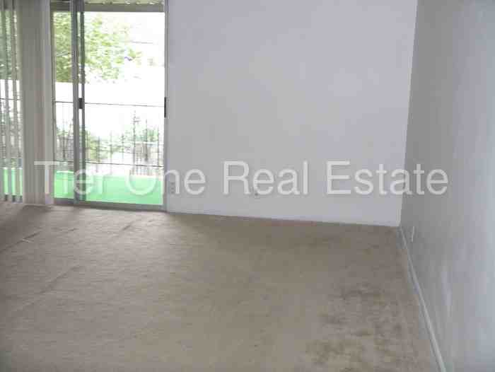 232 E Crestone Ave - Photo 3 of 9