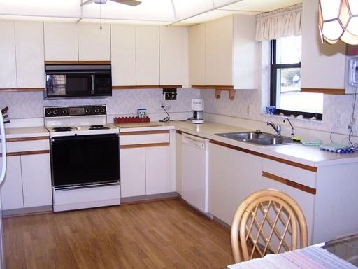 11457 SW Courtney Dr - Photo 2 of 13