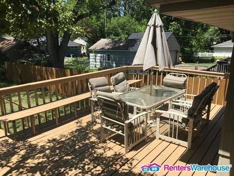 2580 Vernon Ave S - Photo 3 of 18