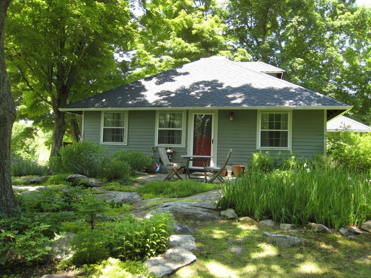 25 Cherry Hill Rd - Photo 2 of 19