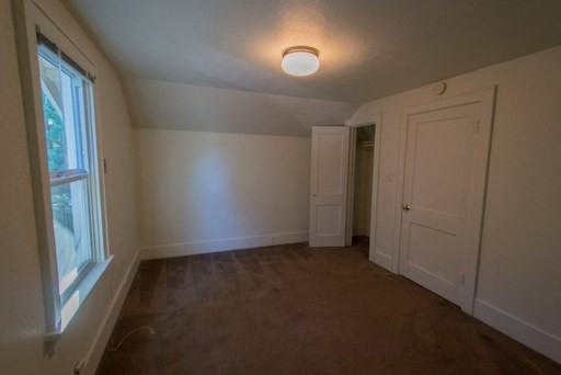 1471 Villard St - Photo 3 of 17