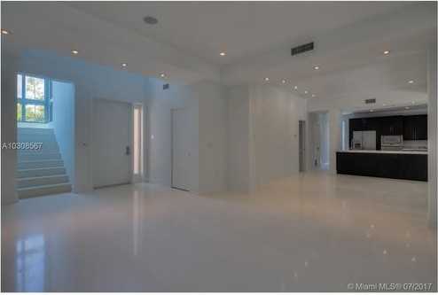 5625 N Bay Rd - Photo 2 of 8