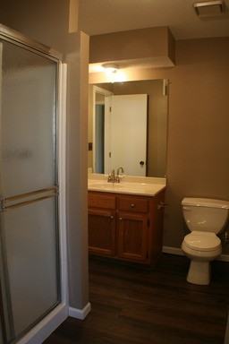 912 SE 7th St - Photo 2 of 12