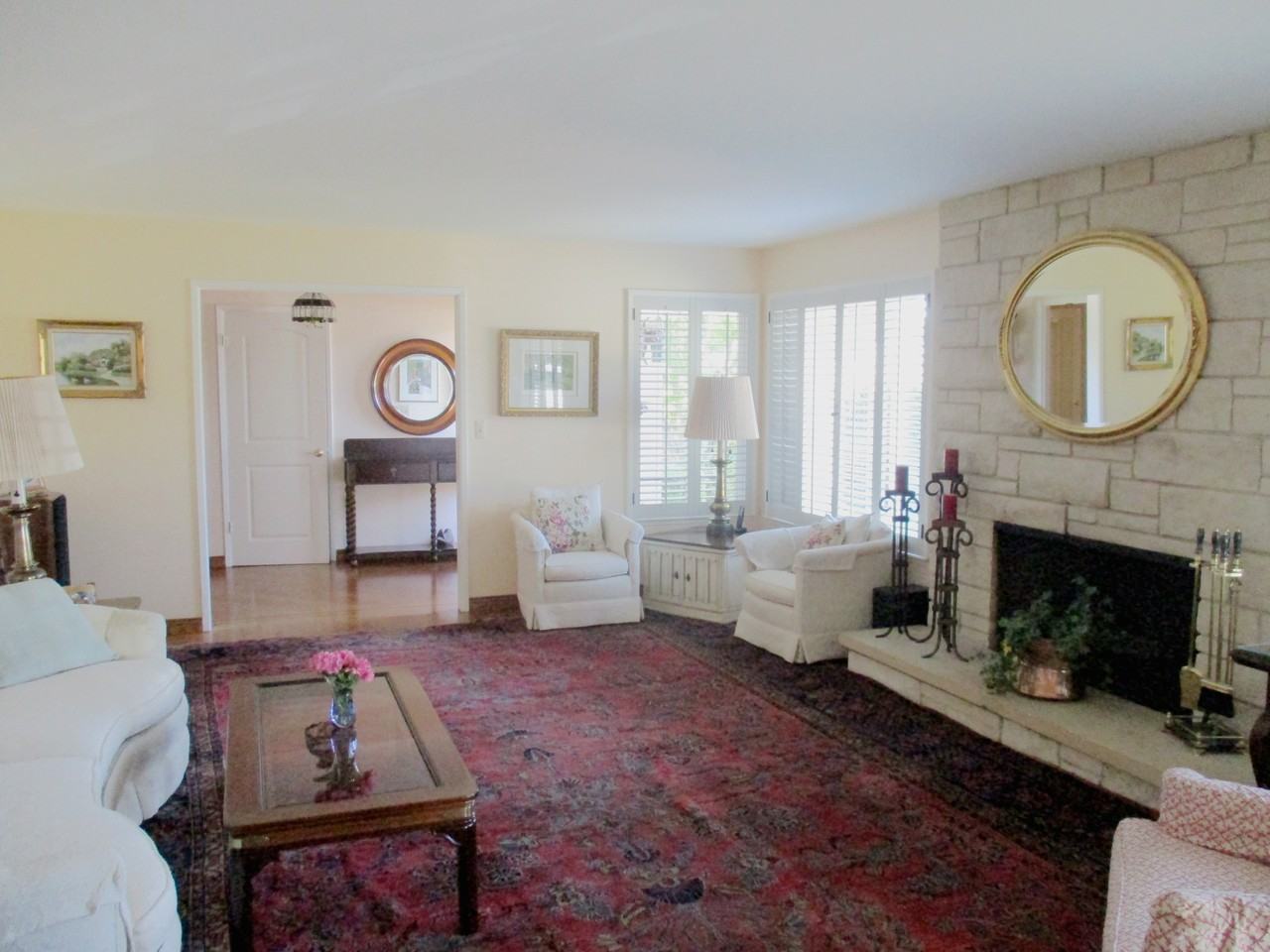 20729 Seaton Ave - Photo 2 of 10