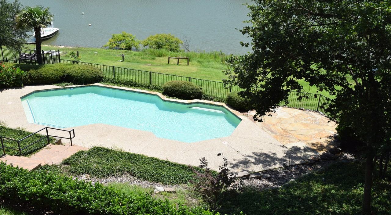 624 Timbercrest Cir - Photo 2 of 50