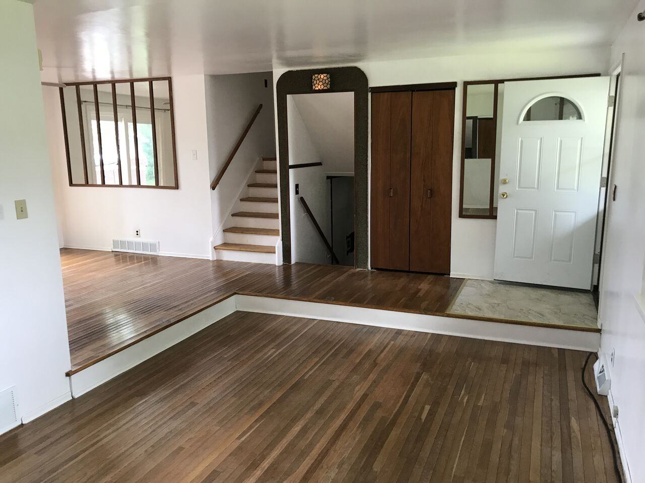 46 Golden Rod Ln - Photo 3 of 8