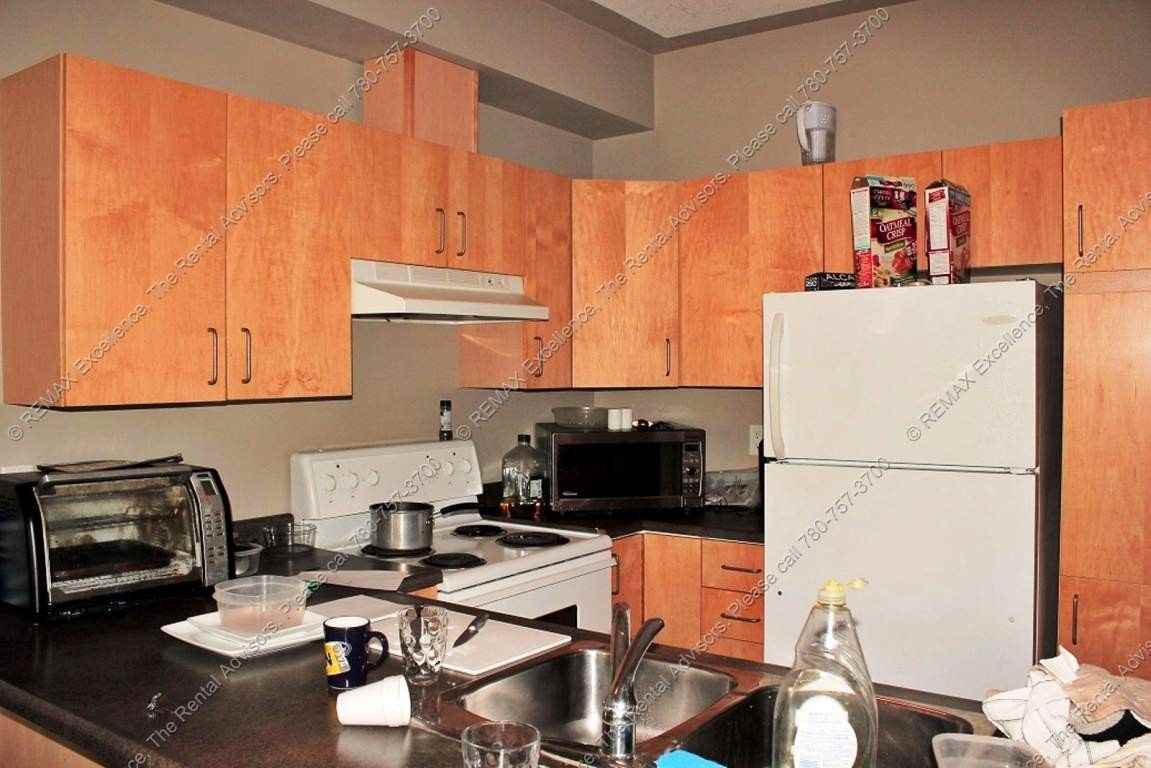 10606 102 Avenue - Photo 3 of 10