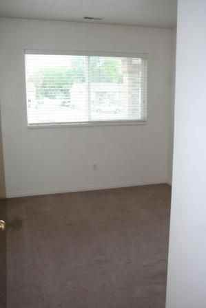 737 W 600 S - Photo 3 of 8