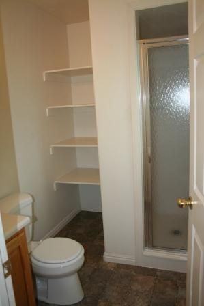 731 W 600 S - Photo 2 of 5