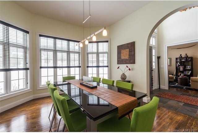 32 Oak Ridge Road - Photo 3 of 36