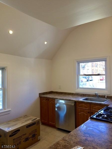 32 Forest St #2 - Photo 3 of 11