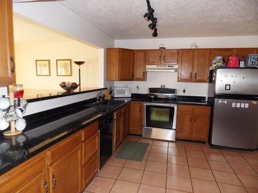 5013 Edwards Dr NE - Photo 2 of 18