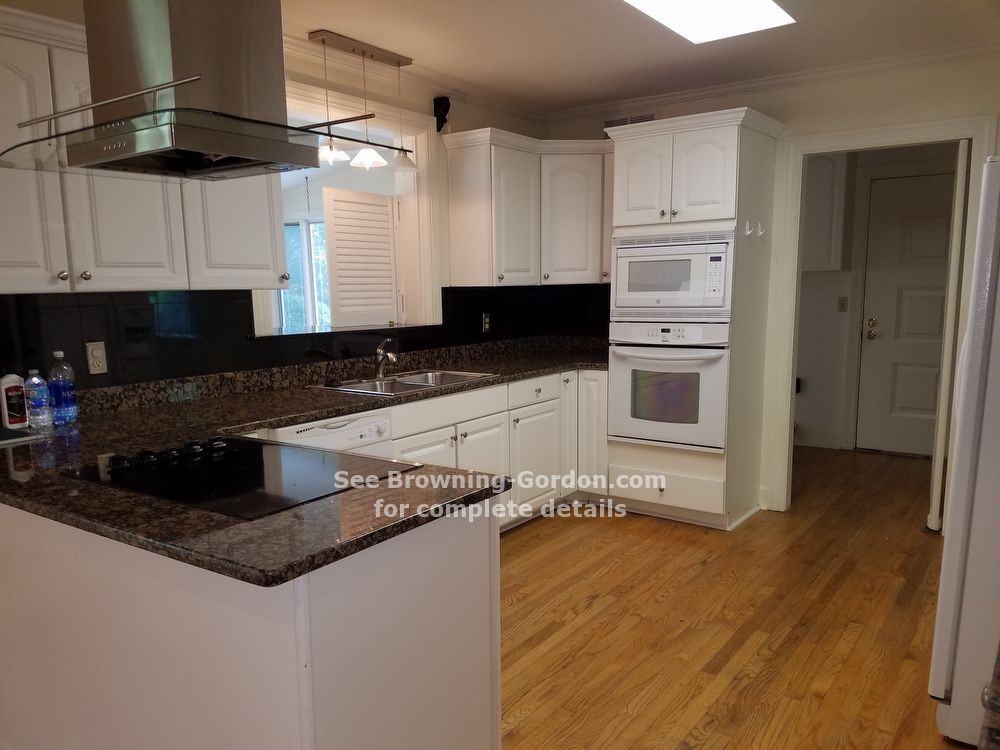 1808 Kingsbury Dr - Photo 2 of 15