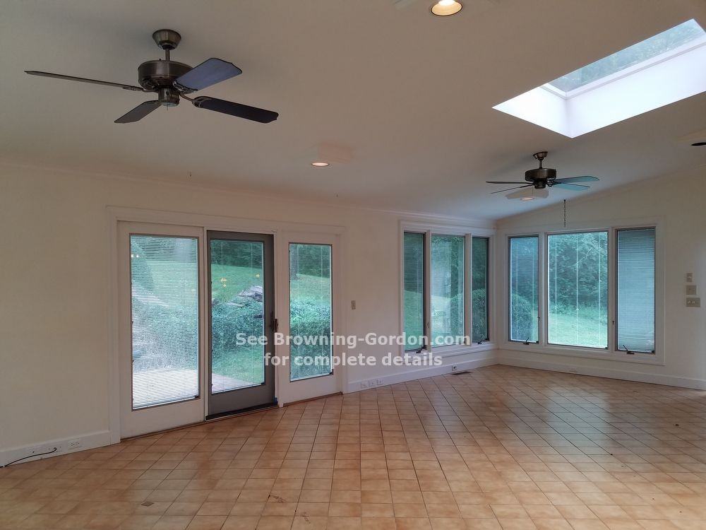 1808 Kingsbury Dr - Photo 3 of 15