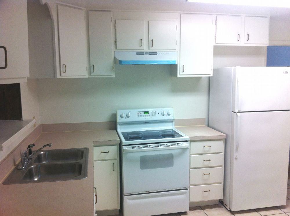 1261 Arlingwood Ave - Photo 2 of 14