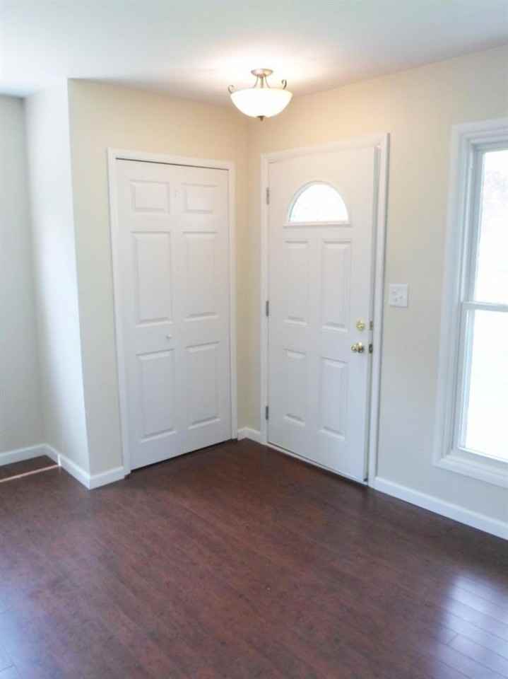 473 Argyle Crescent - Photo 3 of 21