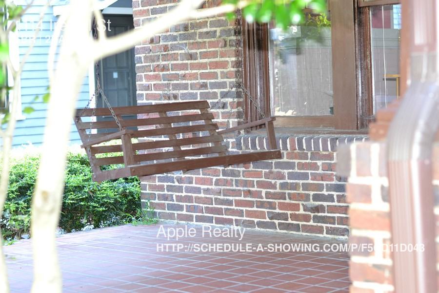 1114 Iredell St - Photo 2 of 16