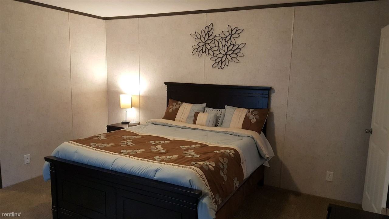 88 Pinewood Estates - Photo 2 of 10