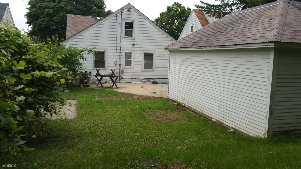 4185 N 19th Pl - Photo 3 of 10