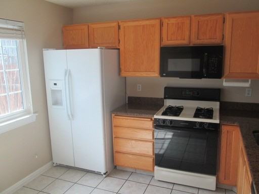 2369 W 510 N - Photo 3 of 16