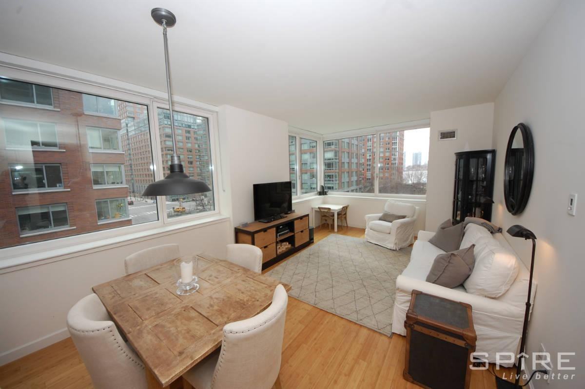 300 North End Ave #4F