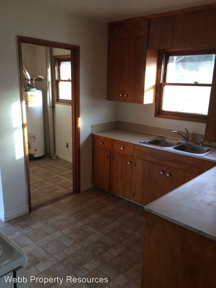 NW Despain Pl. - Photo 3 of 9